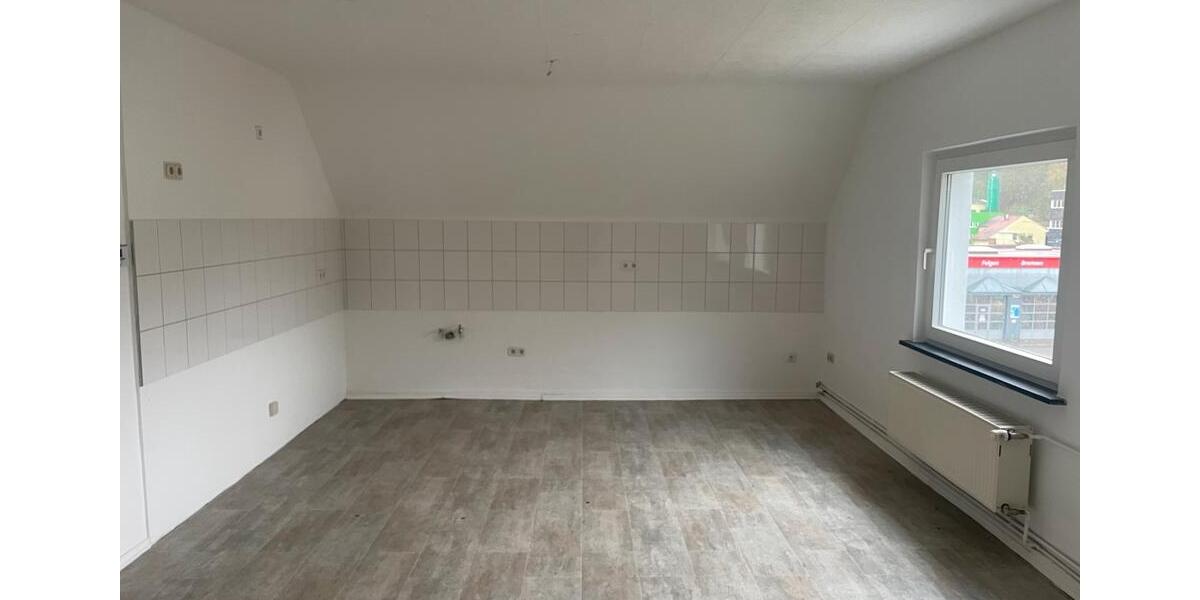 Dachgeschoßwohnung Iserlohn - 3.5 Zimmer, 80 m&sup2;, 500&euro; | Angebot:25538385