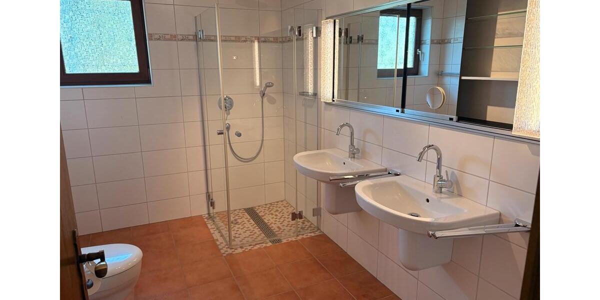 Etagenwohnung Wipperfürth - 4 Zimmer, 115 m&sup2;, 1.100&euro; | Angebot:26501568