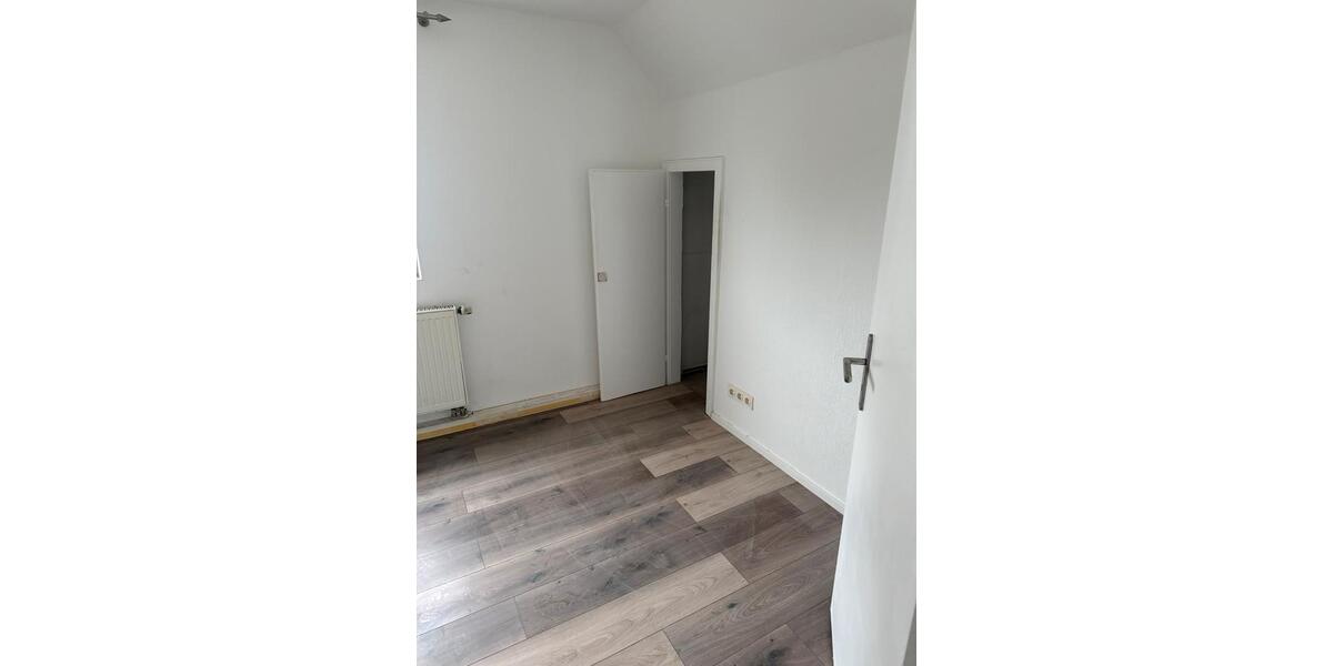 Einfamilienhaus Wuppertal Cronenberg - 3 Zimmer, 97 m&sup2;, 1.000&euro; | Angebot:25871379