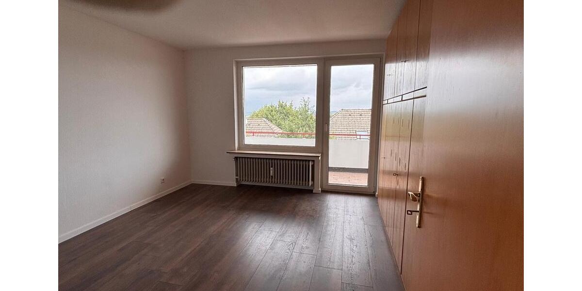 Etagenwohnung Wuppertal Dönberg - 3 Zimmer, 105 m&sup2;, 960&euro; | Angebot:27595418