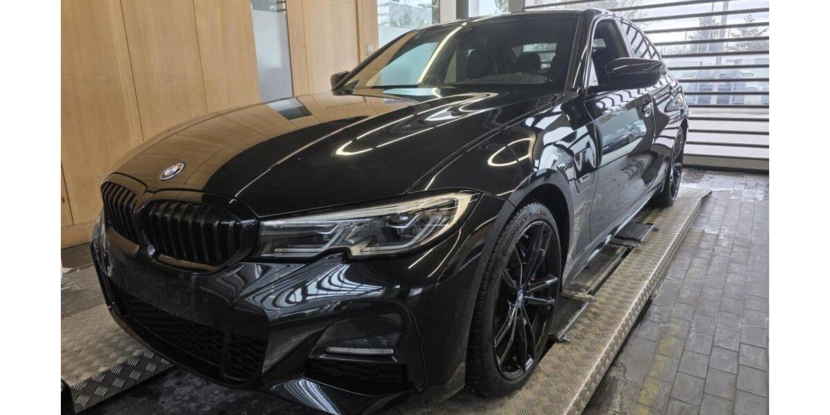 BMW 330 67.664 km 33.960 &euro; Hagen 58091