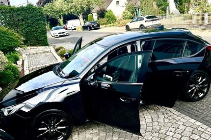 Mazda 3 117.000 km 11.600 &euro; REMSCHEID 42855