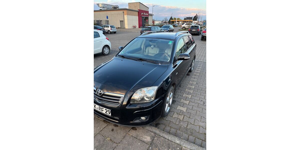 Toyota Avensis 263.360 km 3.000 &euro; Unna 59425