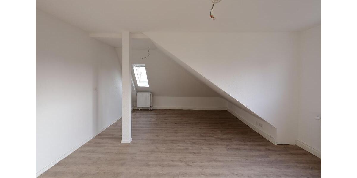 Etagenwohnung Bochum Wiemelhausen - 2 Zimmer, 100 m&sup2;, 1.300&euro; | Angebot:26184261