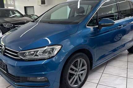 VW Touran 60.960 km 23.490 &euro; Wuppertal 42285
