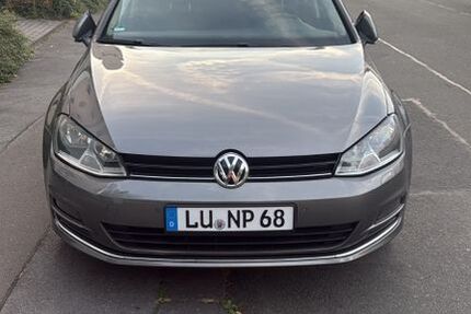 VW Golf 317.000 km 8.900 &euro; Wuppertal 42105