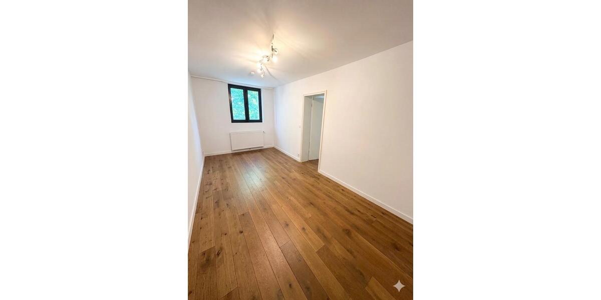 Maisonettenwohnung Wuppertal Gemarkung Barmen - 5 Zimmer, 140 m&sup2;, 1.600&euro; | Angebot:26689292