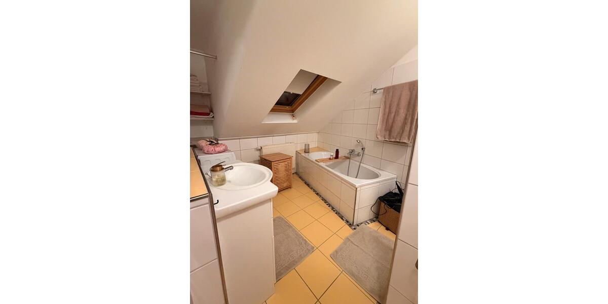 Dachgeschoßwohnung Iserlohn - 2 Zimmer, 50 m&sup2;, 620&euro; | Angebot:25853039