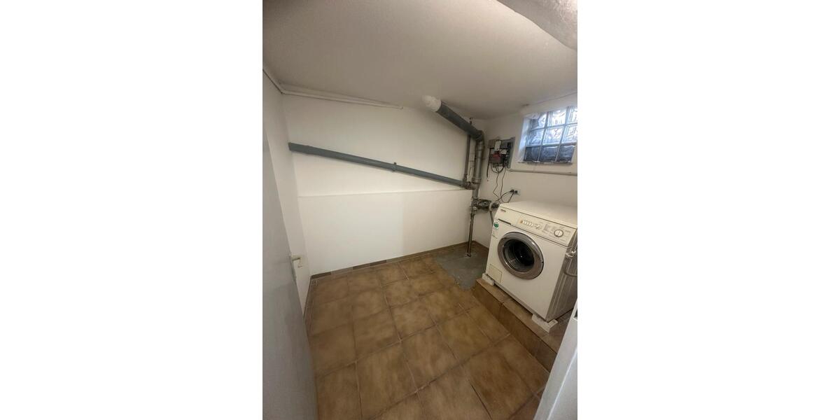 Erdgeschoßwohnung Iserlohn - 5 Zimmer, 105 m&sup2;, 1.400&euro; | Angebot:25405195