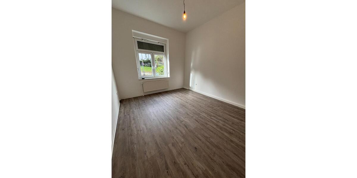 Erdgeschoßwohnung Wuppertal Gemarkung Langerfeld - 3 Zimmer, 75 m&sup2;, 800&euro; | Angebot:26422025
