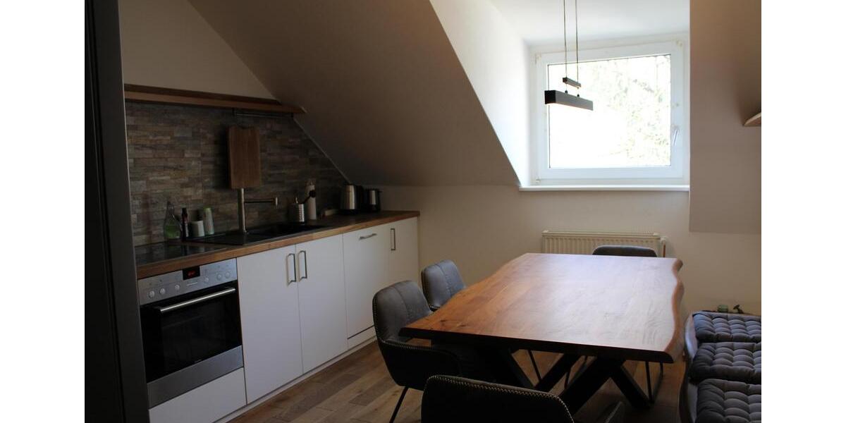 Dachgeschoßwohnung Wuppertal Elberfeld - 4 Zimmer, 109 m&sup2;, 1.200&euro; | Angebot:25882839