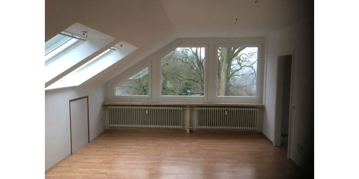 3 Zi, Kü, B. Ruhig gelegen am Waldrand - Dachgeschoßwohnung Lüdenscheid Brügge | Angebot:27120087