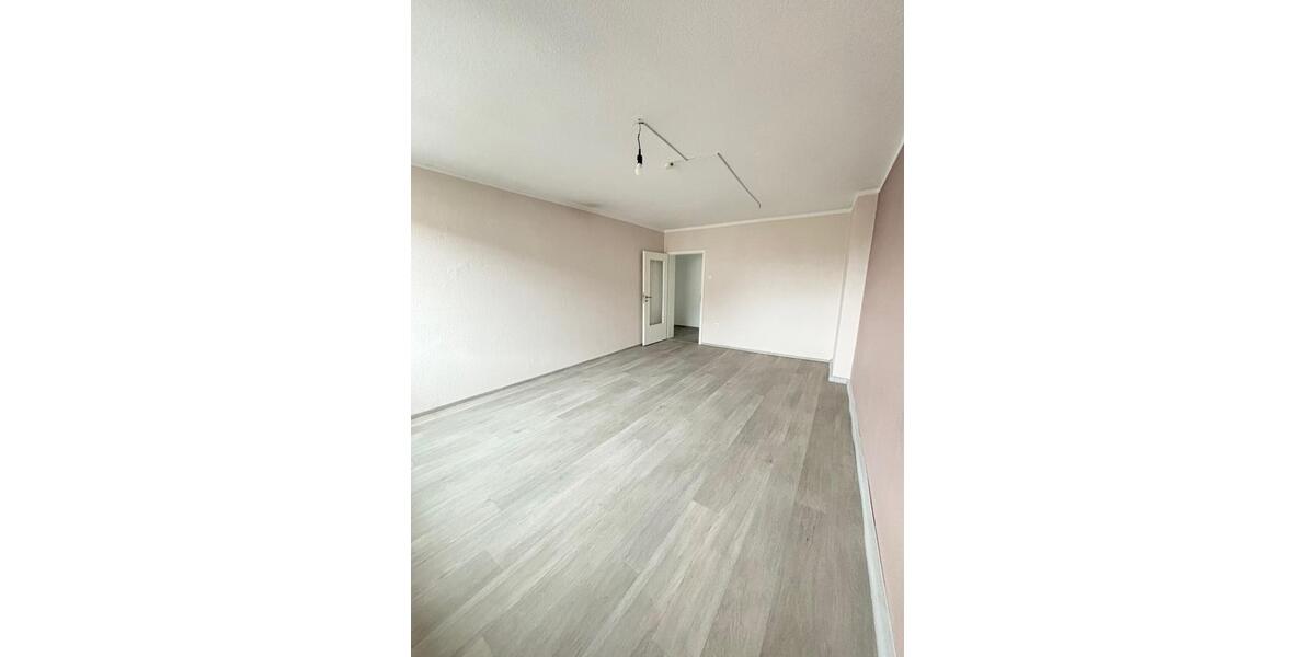 Etagenwohnung Hagen - 2 Zimmer, 63 m&sup2;, 590&euro; | Angebot:25933957