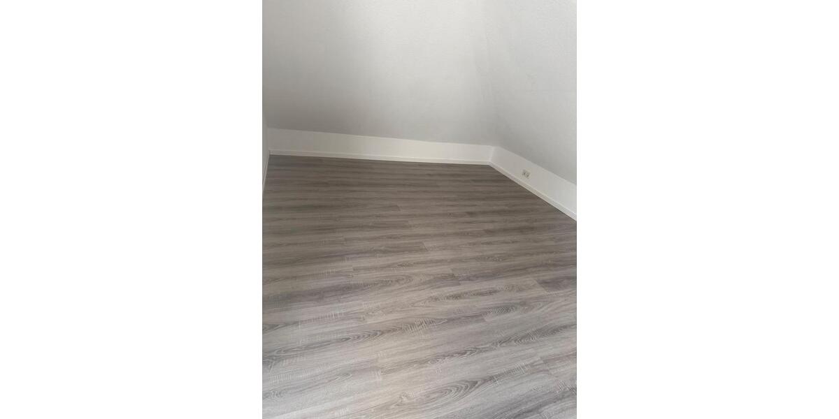 Dachgeschoßwohnung Schalksmühle - 2 Zimmer, 66 m&sup2;, 780&euro; | Angebot:26633222