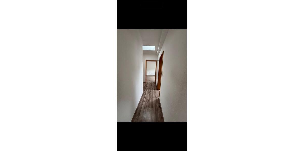 Dachgeschoßwohnung Hagen Hohenlimburg - 4 Zimmer, 74 m&sup2;, 725&euro; | Angebot:25421915