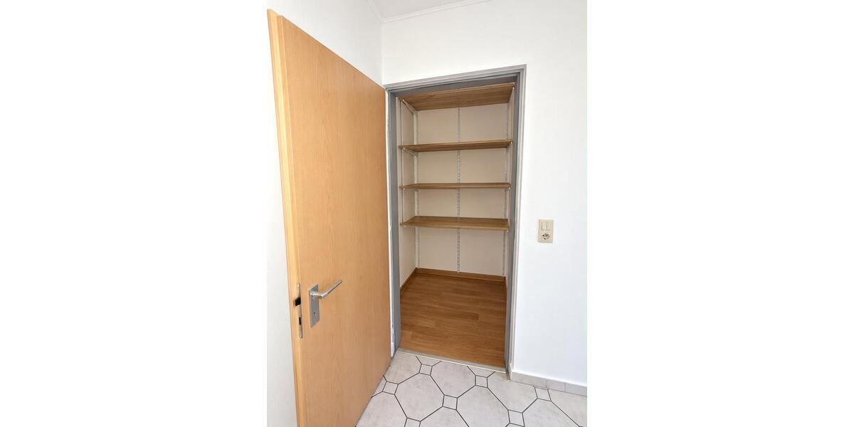 Etagenwohnung Menden (Sauerland) - 3 Zimmer, 80 m&sup2;, 110.000&euro; | Angebot:27623657