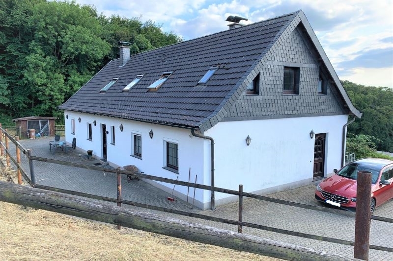 Großzügiges 2 Familien-Doppel-Landhaus mit Nebengebäuden und Pool in sonniger Hanglage! - Bauernhaus, Landhaus Velbert Pöthen | Angebot:22239219