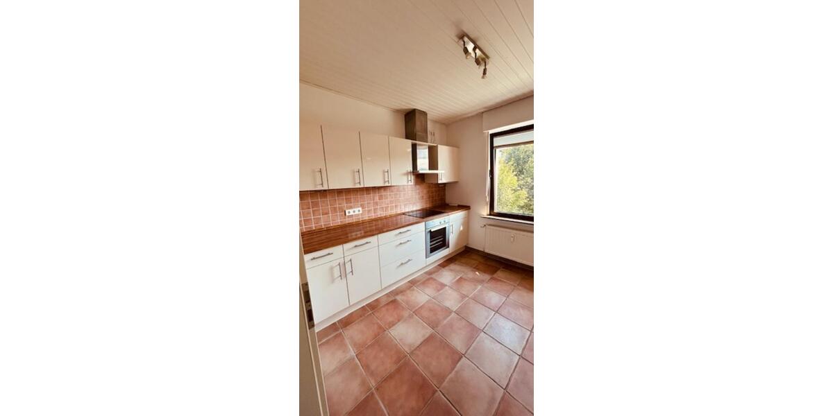 Dachgeschoßwohnung Halver - 3 Zimmer, 117 m&sup2;, 900&euro; | Angebot:25988805