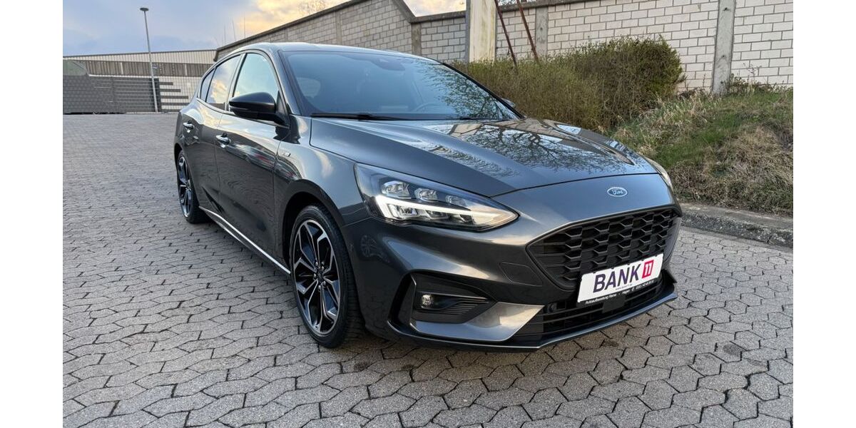 Ford Focus 42.344 km 17.499 &euro; Hemer 58675