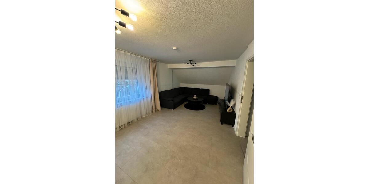 Dachgeschoßwohnung Werdohl - 4 Zimmer, 82 m&sup2;, 800&euro; | Angebot:25861360