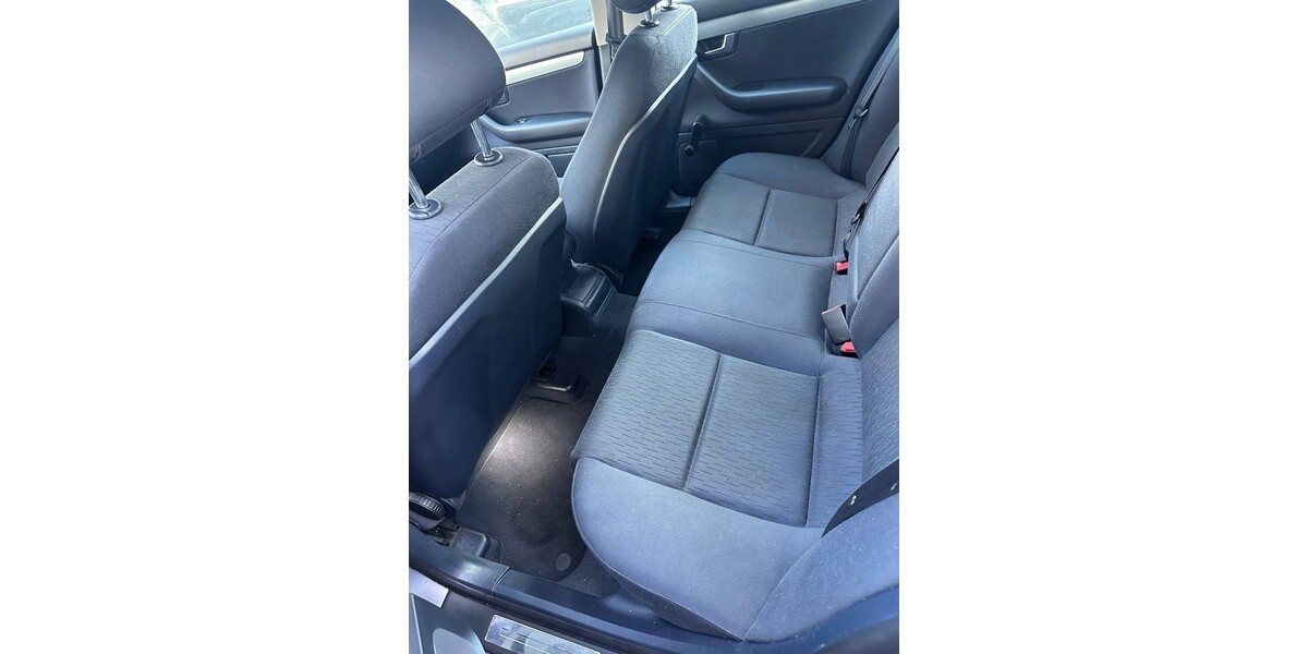 Audi A4 (B7) 230.000 km 2.500 &euro; Wuppertal 42275