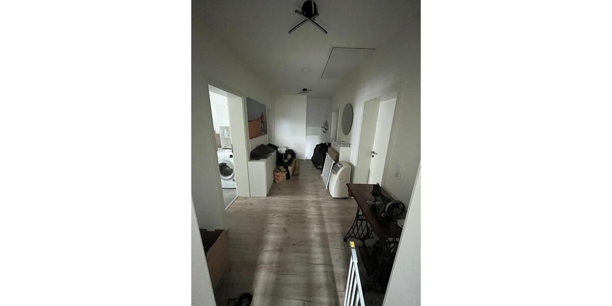 Dachgeschoßwohnung Dortmund Brackel - 4 Zimmer, 120 m&sup2;, 1.050&euro; | Angebot:24864411