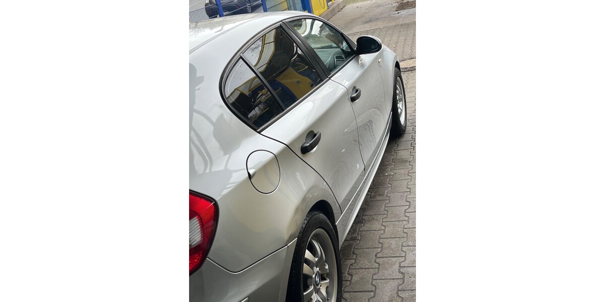 BMW 1er 193.000 km 3.299 &euro; Wuppertal 42275