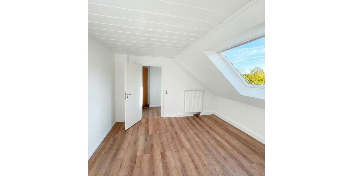 Dachgeschoßwohnung Dortmund Hombruch - 4 Zimmer, 70 m&sup2;, 900&euro; | Angebot:25882842