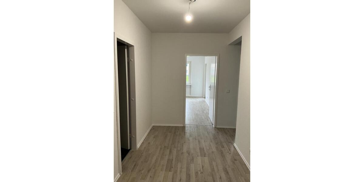 Etagenwohnung Velbert Velbert-Mitte - 2 Zimmer, 67 m&sup2;, 479&euro; | Angebot:26018124