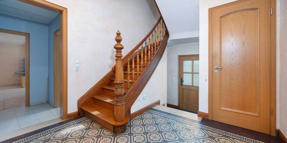 Einfamilienhaus Wuppertal Ronsdorf - 7 Zimmer, 234 m&sup2;, 649.000&euro; | Angebot:26763509