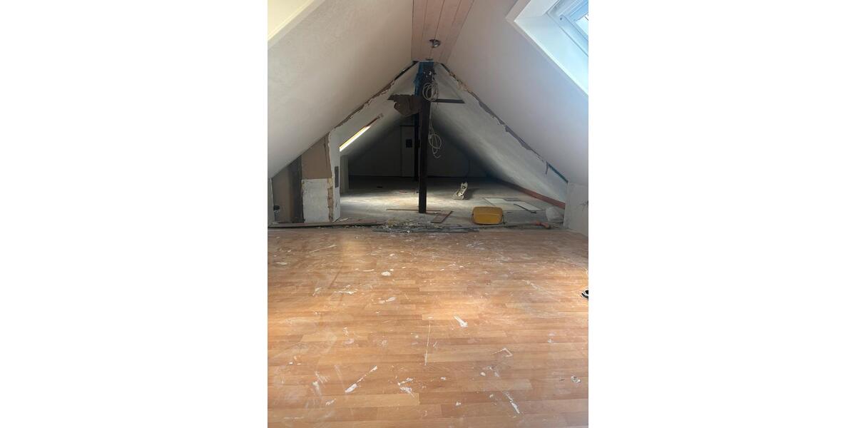 Dachgeschoßwohnung Dortmund Brackel - 4 Zimmer, 98 m&sup2;, 1.400&euro; | Angebot:25933027