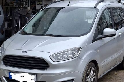 Ford Tourneo Courier 130.500 km 5.400 &euro; Wuppertal 42327