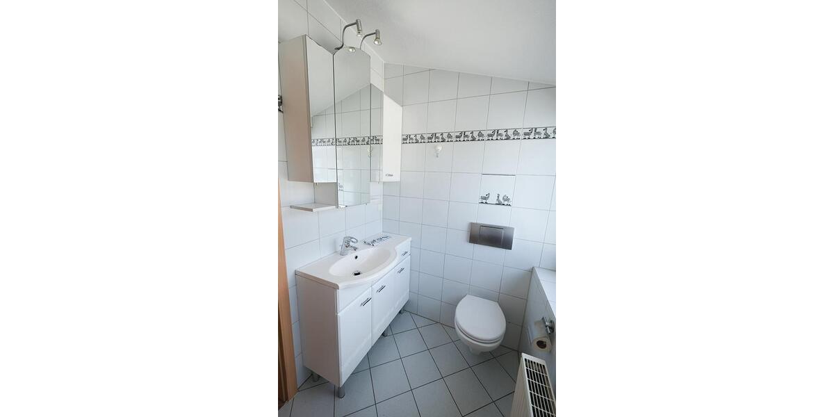 Dachgeschoßwohnung Wuppertal Gemarkung Langerfeld - 3 Zimmer, 82 m&sup2;, 189.000&euro; | Angebot:27624214