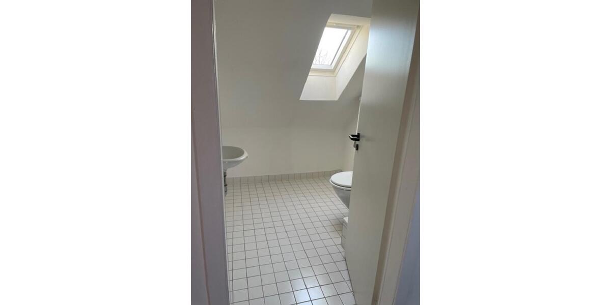 Dachgeschoßwohnung Wuppertal Brill - 2.5 Zimmer, 75 m&sup2;, 525&euro; | Angebot:24780684