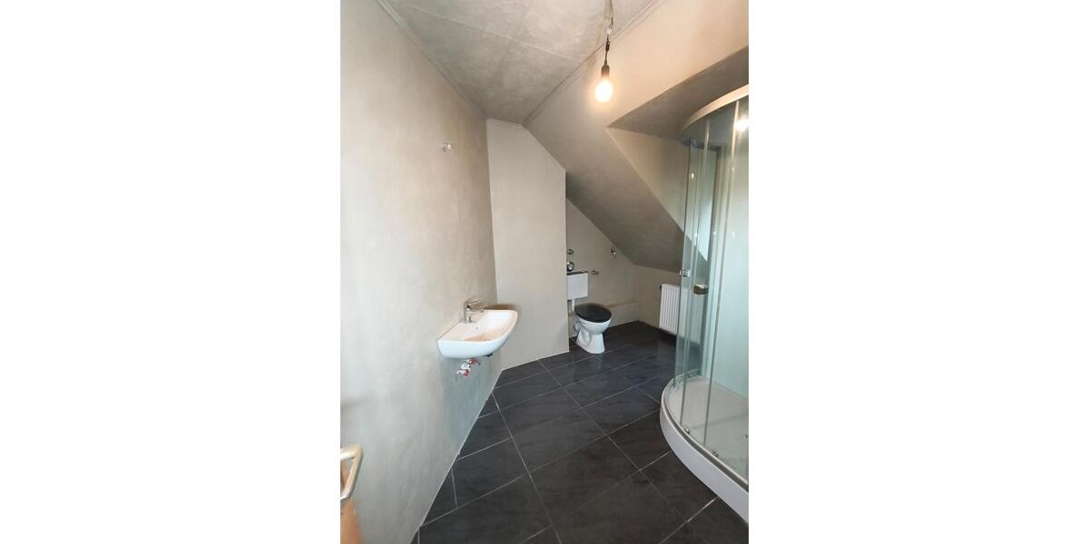 Dachgeschoßwohnung Werdohl - 5 Zimmer, 122 m&sup2;, 793&euro; | Angebot:27613477
