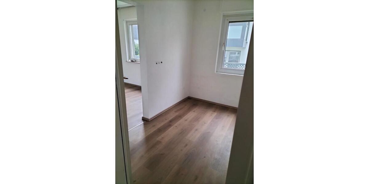 Erdgeschoßwohnung Hagen Hagen-Mitte - 3 Zimmer, 77 m&sup2;, 800&euro; | Angebot:27606105
