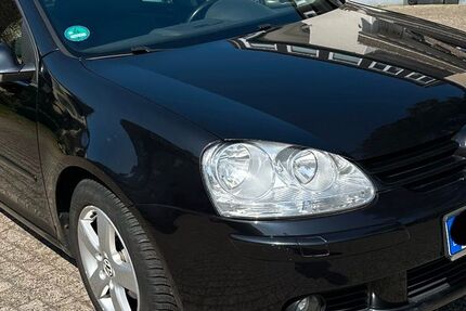VW Golf 228.000 km 4.600 &euro; Wuppertal 42369