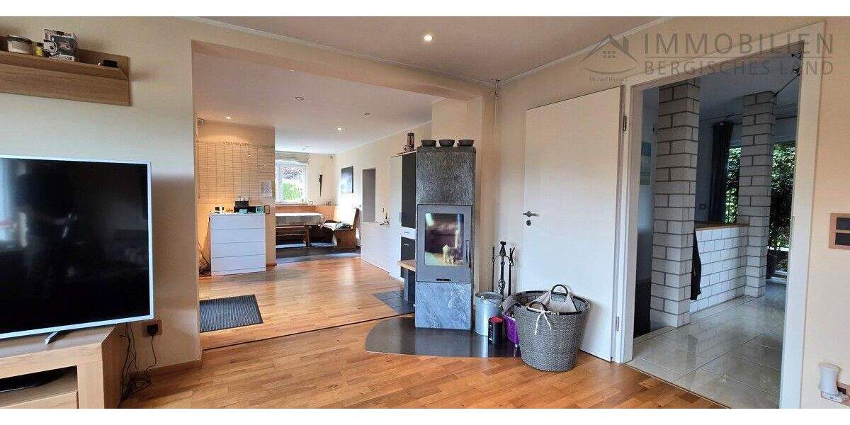 Einfamilienhaus Hückeswagen Kobeshofen - 6 Zimmer, 220 m&sup2;, 569.000&euro; | Angebot:25737808