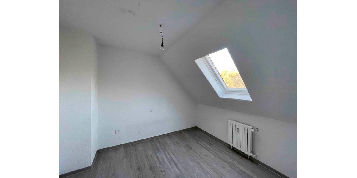 Dachgeschoßwohnung Dortmund Eving - 2.5 Zimmer, 37 m&sup2;, 391&euro; | Angebot:25881130