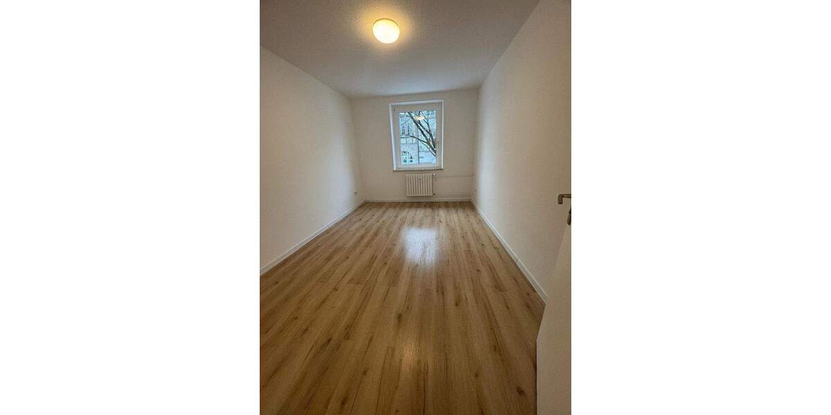Etagenwohnung Witten Annen - 3 Zimmer, 85 m&sup2;, 890&euro; | Angebot:25910520