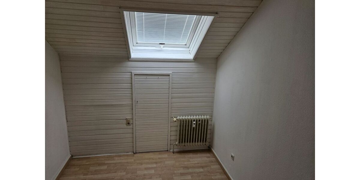 3 Zi, Kü, B. Ruhig gelegen am Waldrand - Dachgeschoßwohnung Lüdenscheid Brügge | Angebot:27120087