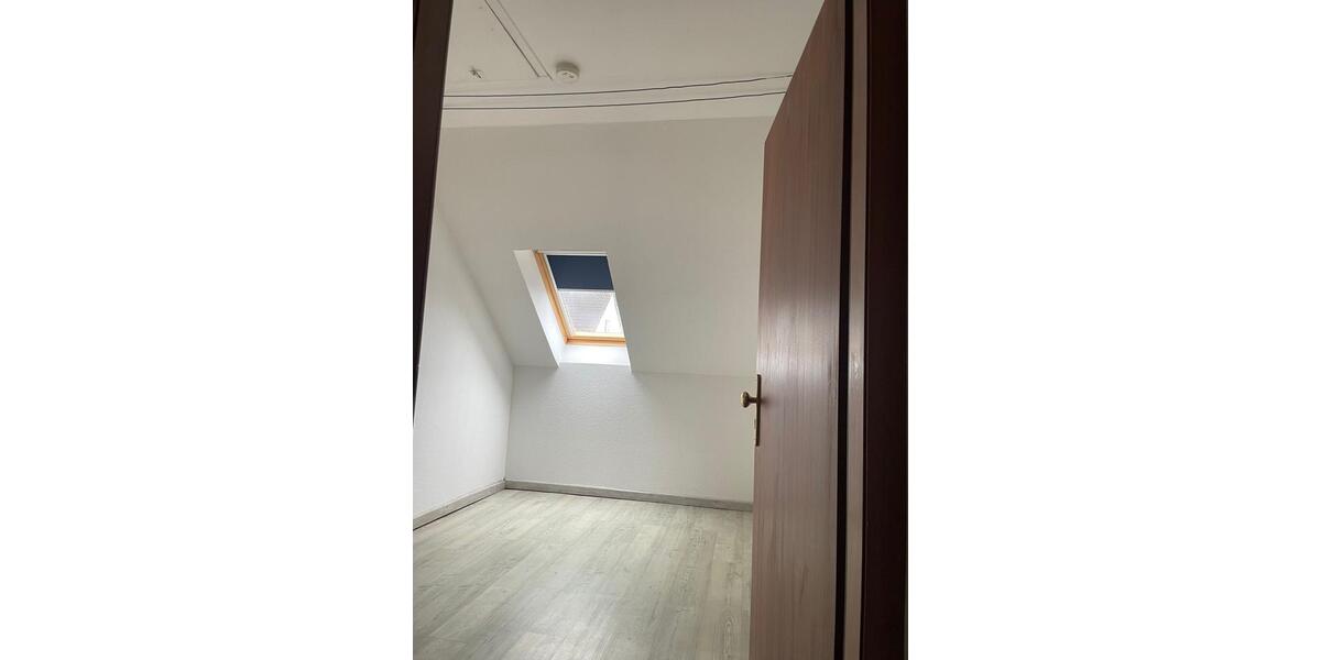 Dachgeschoßwohnung Hemer - 2 Zimmer, 70 m&sup2;, 620&euro; | Angebot:25484214