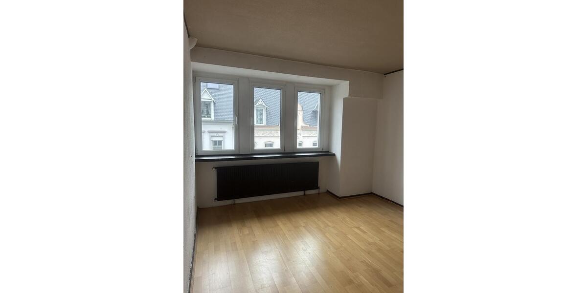 Etagenwohnung Wuppertal Gemarkung Langerfeld - 4 Zimmer, 107 m&sup2;, 250&euro; | Angebot:26545796