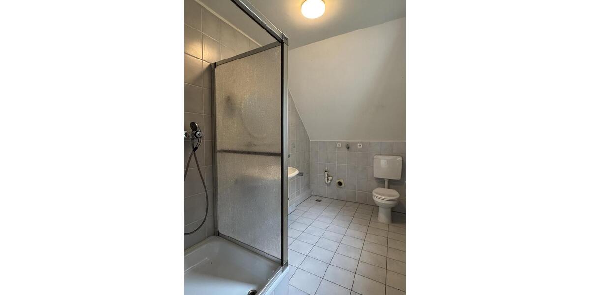 Dachgeschoßwohnung Iserlohn - 3 Zimmer, 135 m&sup2;, 1.150&euro; | Angebot:25839787