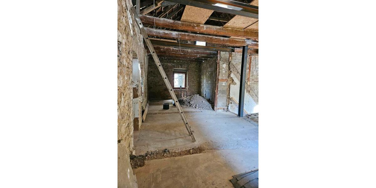 Einfamilienhaus Wipperfürth - 8 Zimmer, 170 m&sup2;, 210.000&euro; | Angebot:23712641