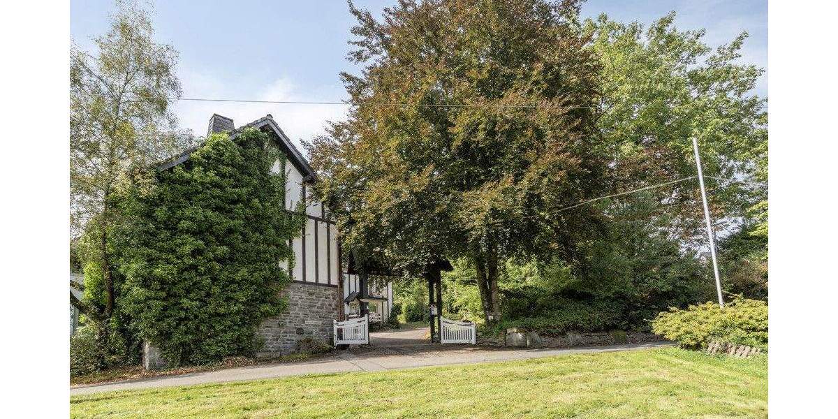 Außergewöhliches Anwesen mit mehreren Häusern mitten in der Natur - Einfamilienhaus Wipperfürth | Angebot:23973687