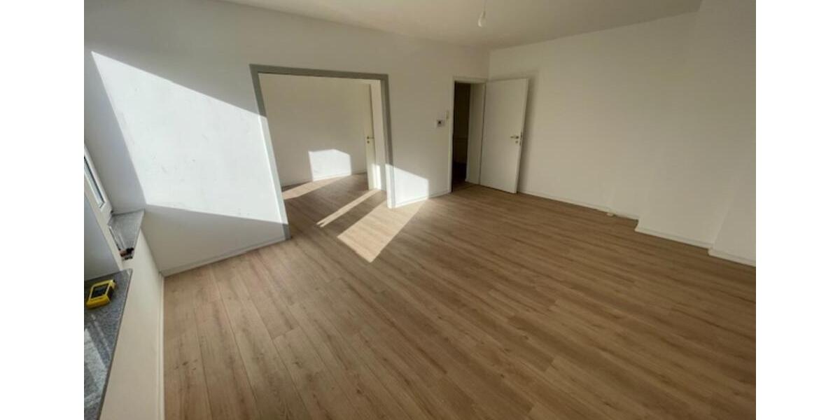 Etagenwohnung Wuppertal Gemarkung Barmen - 3 Zimmer, 77 m&sup2;, 750&euro; | Angebot:25961209