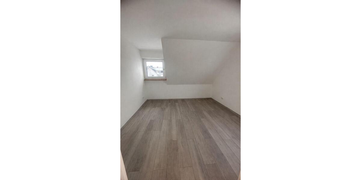 Erdgeschoßwohnung Menden (Sauerland) Bösperde - 5 Zimmer, 105 m&sup2;, 1.400&euro; | Angebot:25418030