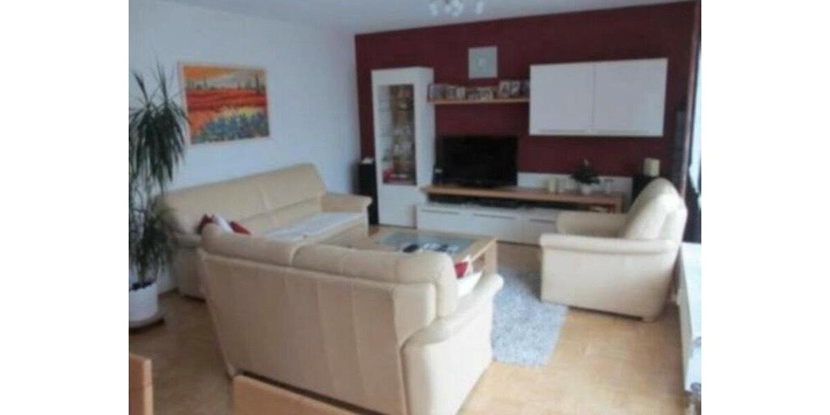 Hochparterre Lüdenscheid Staberg - 3 Zimmer, 83 m&sup2;, 805&euro; | Angebot:25875940