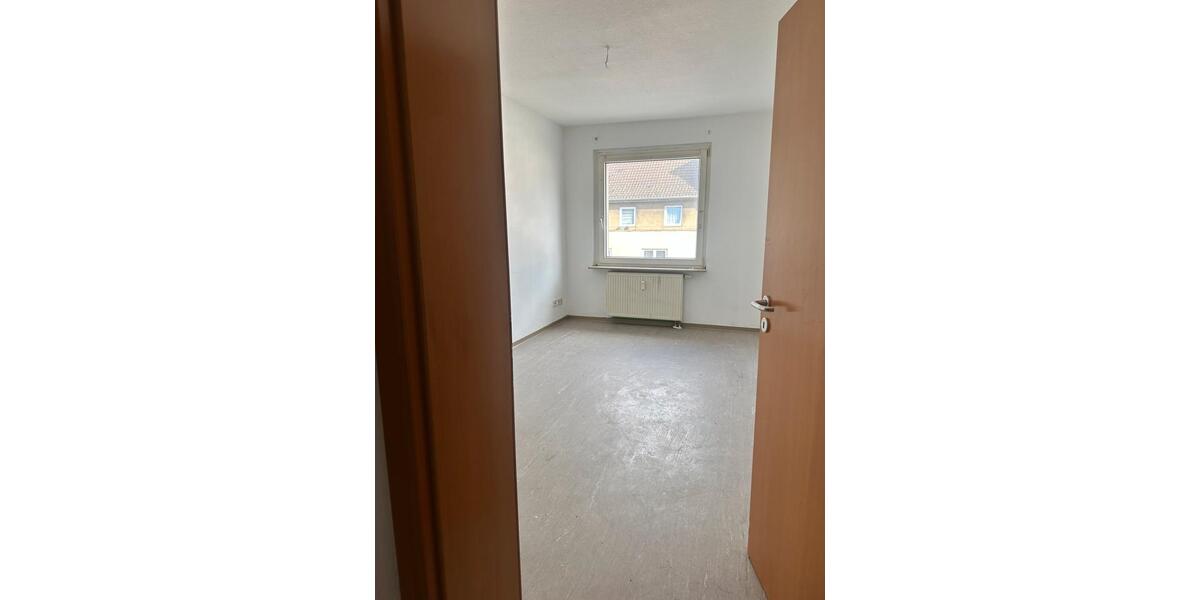 Etagenwohnung Hagen - 2 Zimmer, 75 m&sup2;, 790&euro; | Angebot:26021735